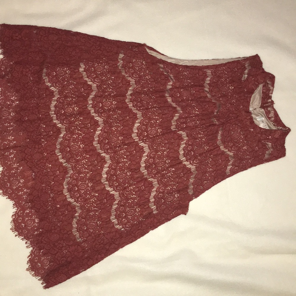 Woman’s laced shirt